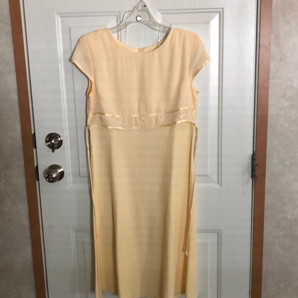 Yellow dress